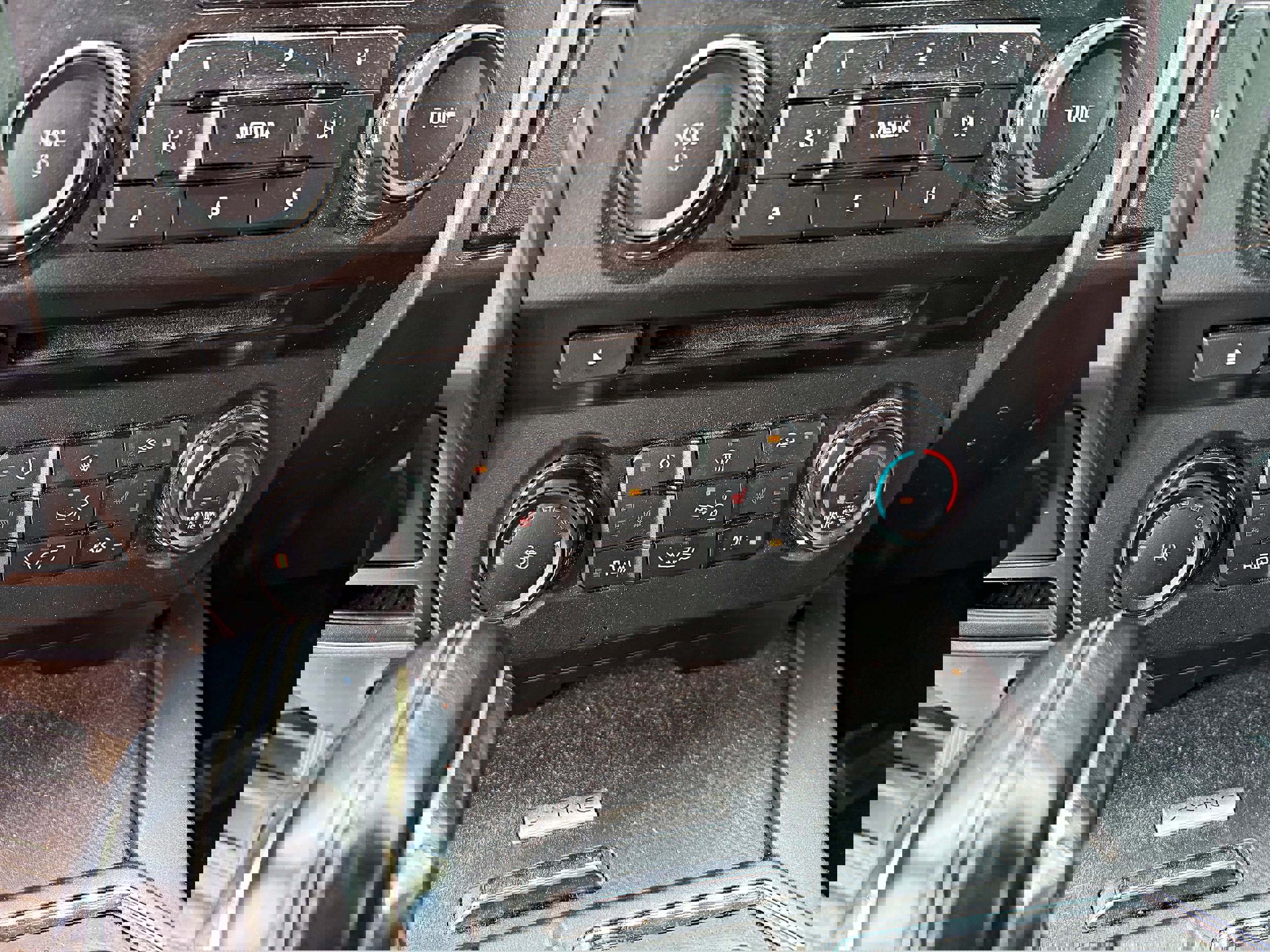 Used 2018 Ford F150 XLT w/ Equipment Group 302A Luxury AWD/4WD image 17