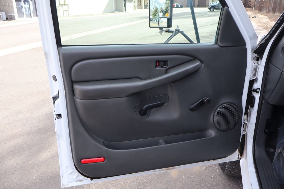 Used 2007 GMC Sierra 3500 W/T w/ Heavy-Duty Power Package image 19