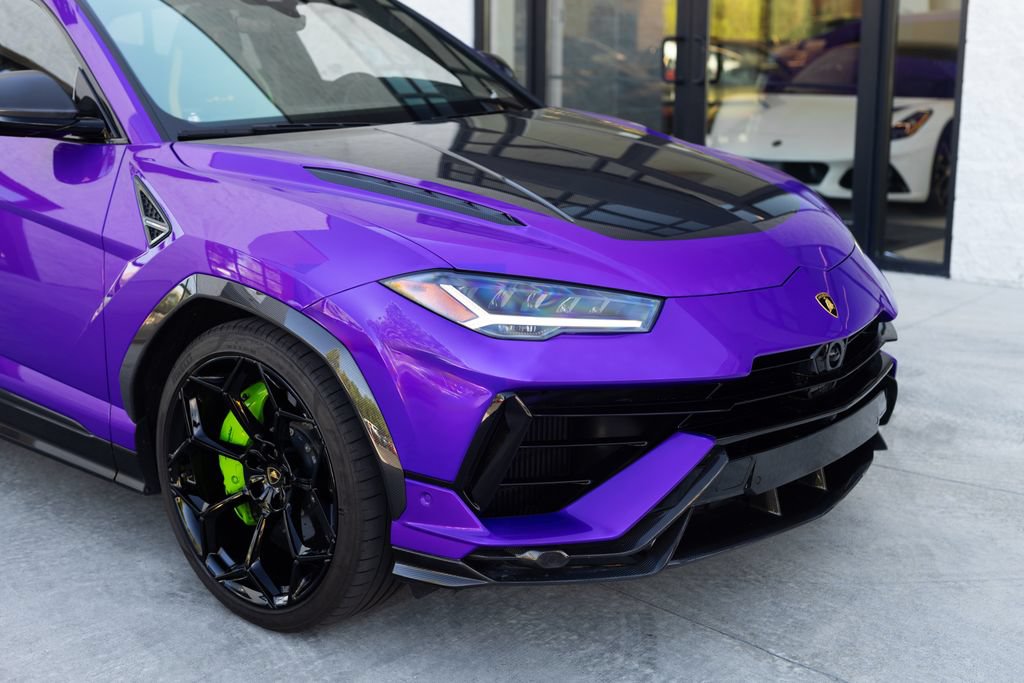 Used 2024 Lamborghini Urus Performante AWD/4WD image 2