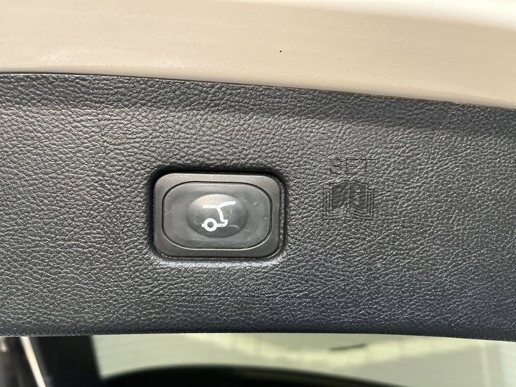 Used 2015 Ford Edge Titanium w/ Equipment Group 302A image 13