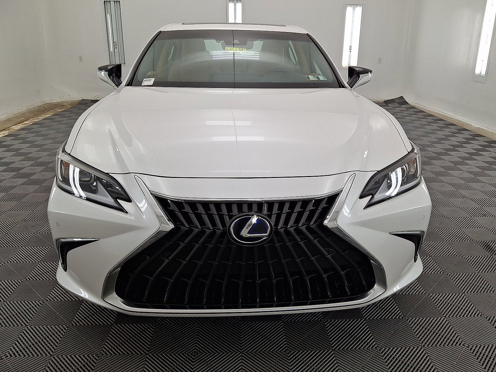 Used 2022 Lexus ES 300h w/ Luxury Package FWD image 21