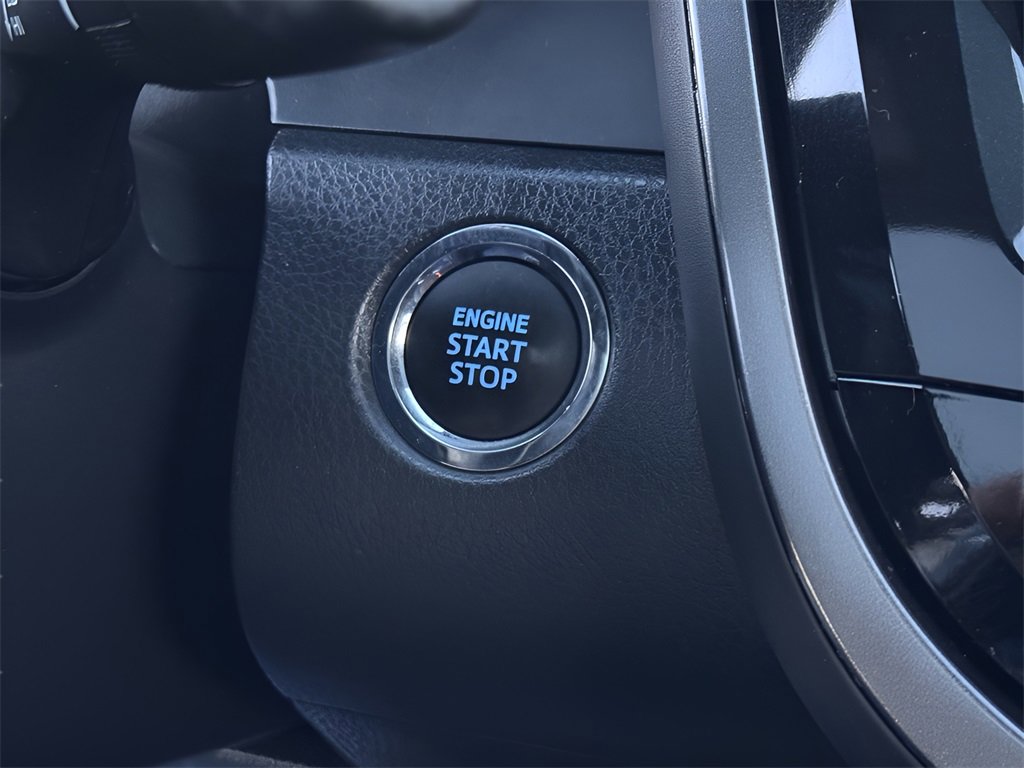 Used 2022 Toyota Camry XSE image 18