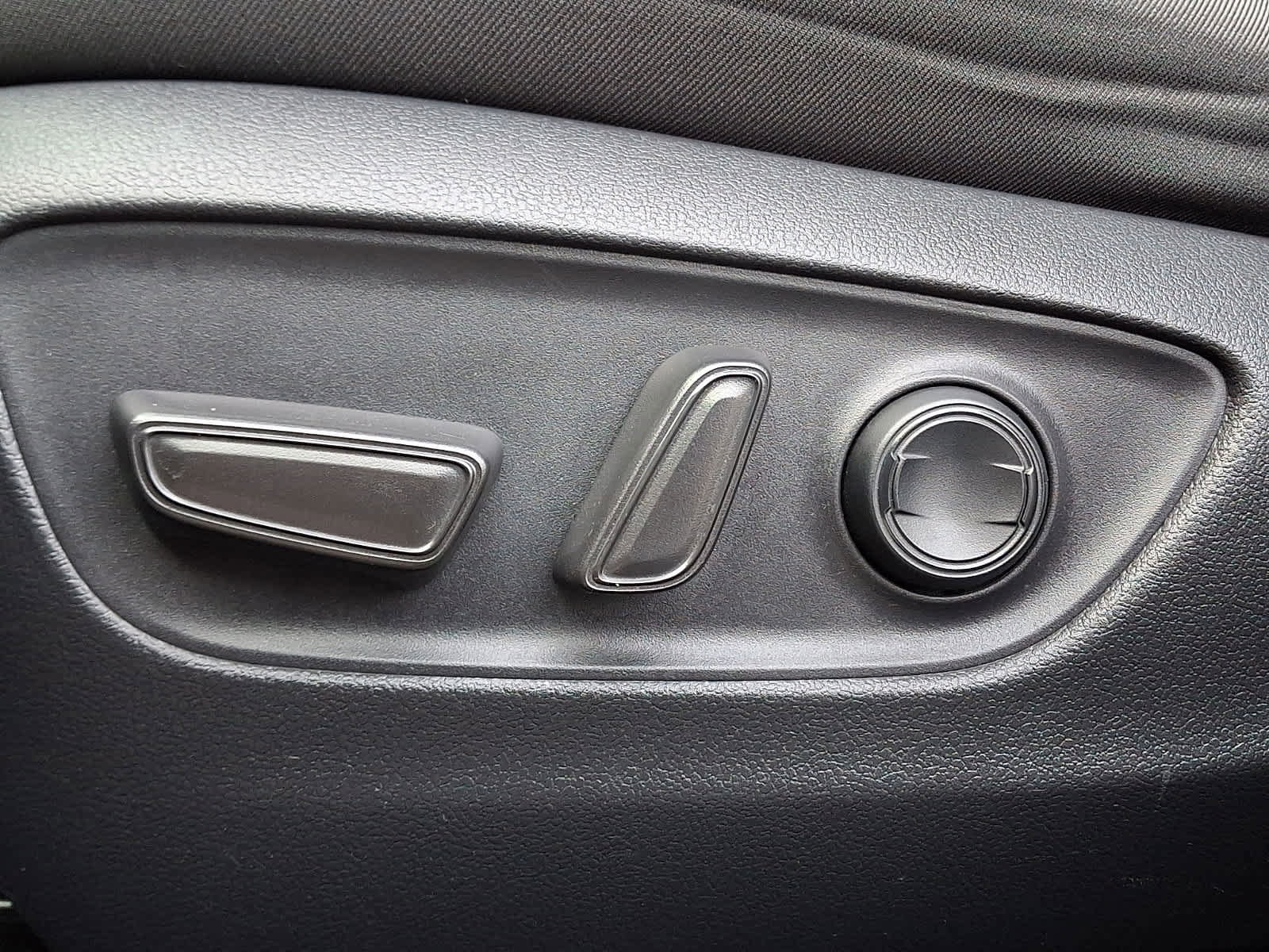 Certified 2020 Toyota RAV4 XLE image 29