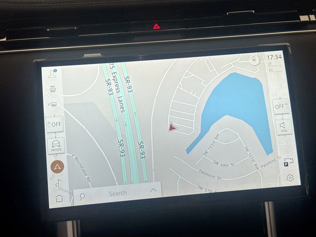 New 2026 Land Rover Range Rover SE image 13