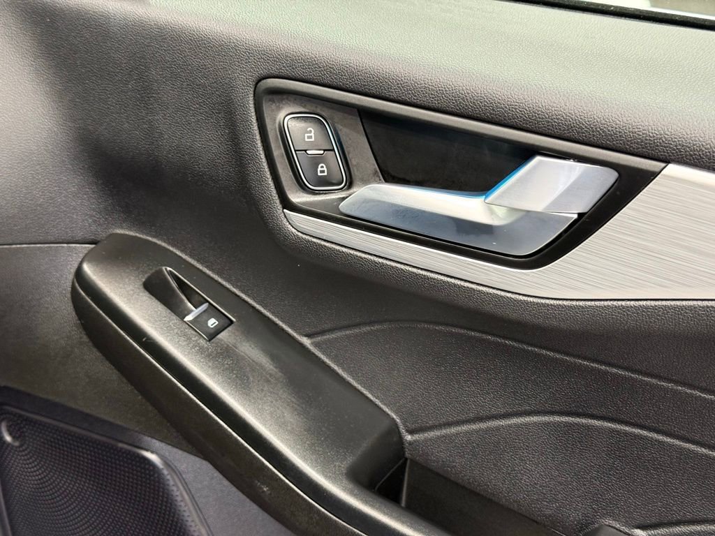 Used 2024 Ford Escape Platinum image 24