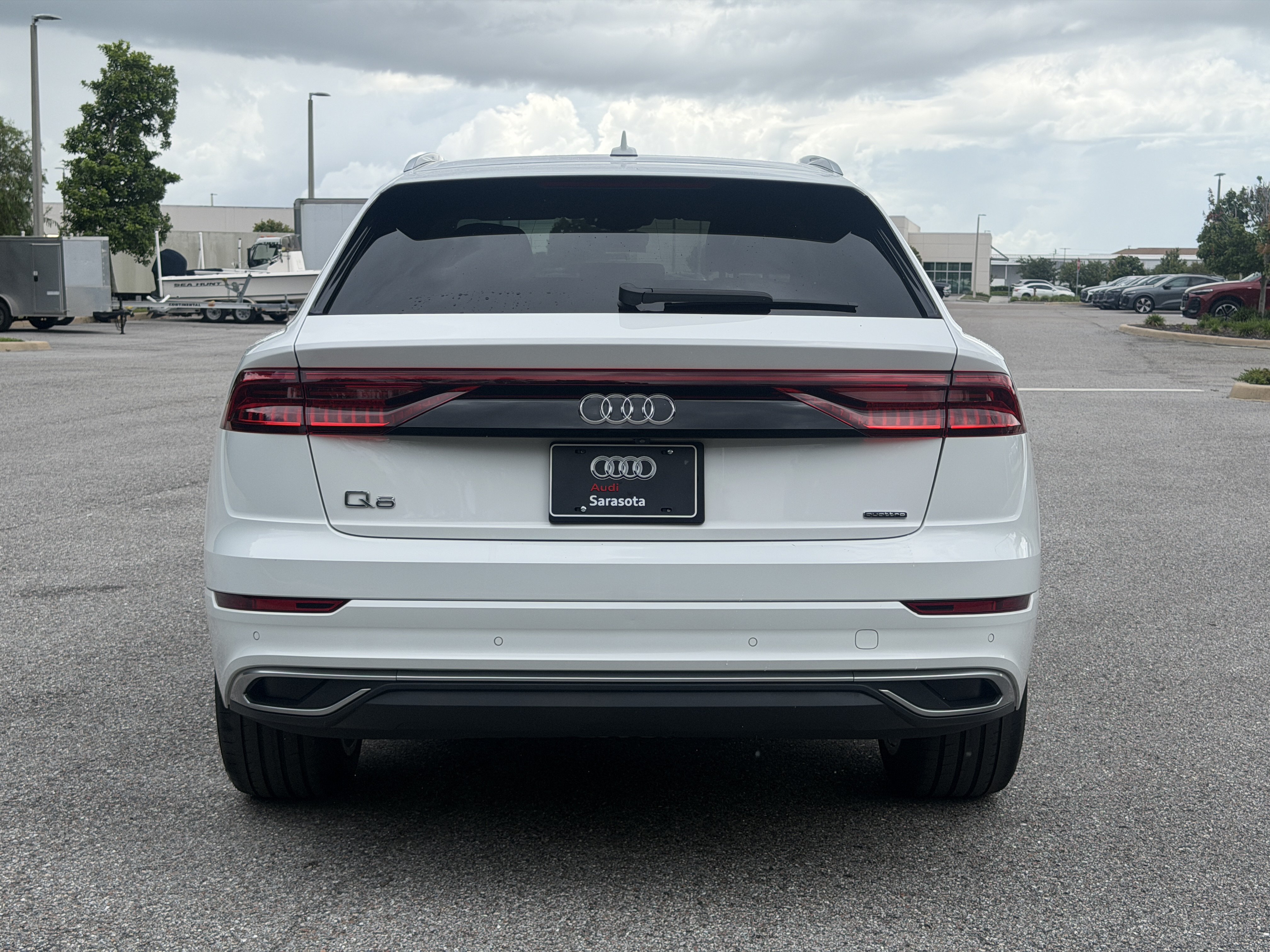 Used 2023 Audi Q8 Premium w/ Convenience Package AWD/4WD image 6