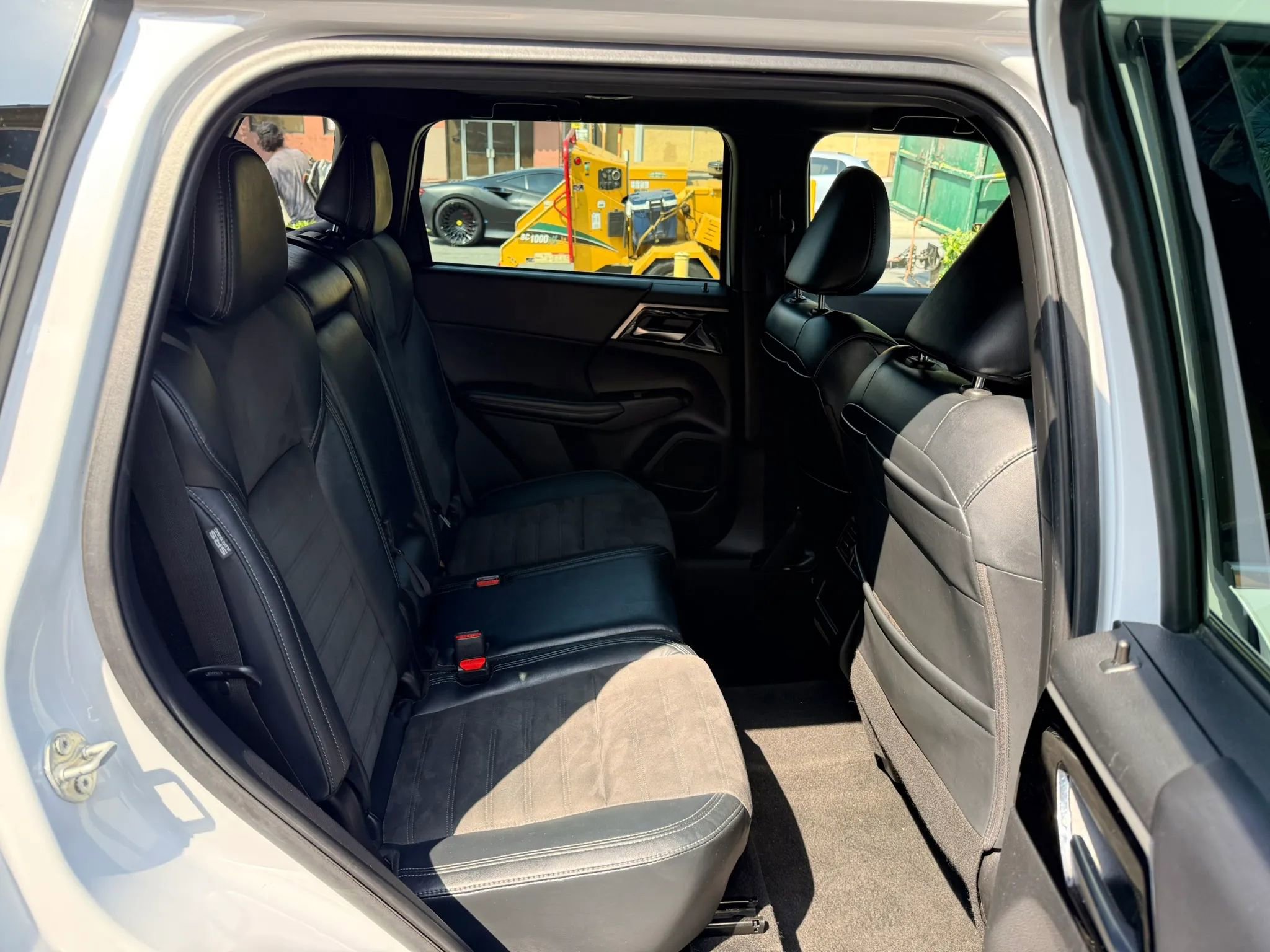 Used 2022 Mitsubishi Outlander SE image 15