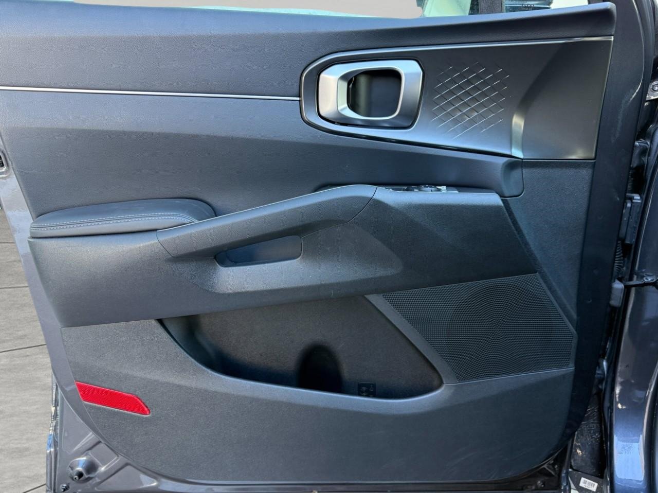 Used 2024 Kia Sorento EX image 19