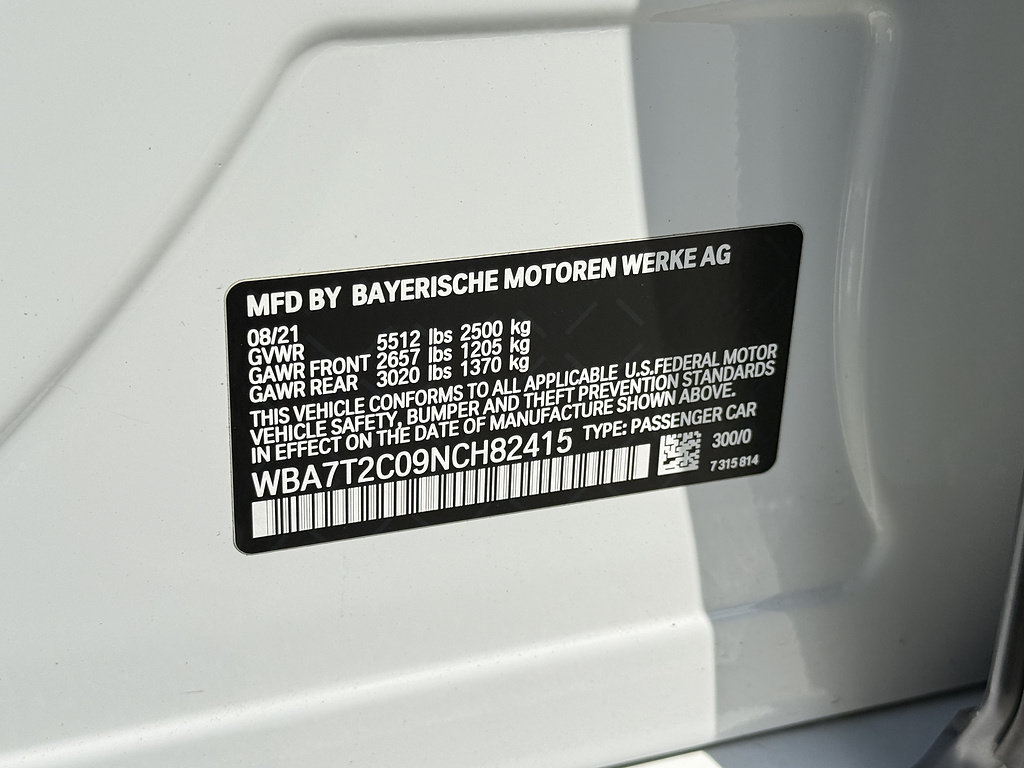 Used 2022 BMW 740i w/ M Sport Package RWD image 10