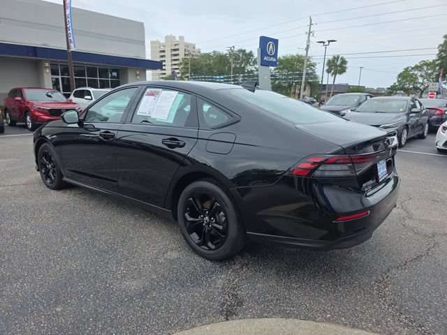 Used 2025 Honda Accord SE image 6