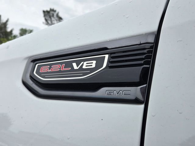 Used 2024 GMC Sierra 1500 AT4 w/ Technology Package image 9