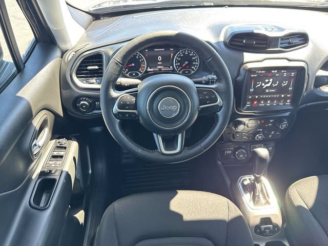 Used 2022 Jeep Renegade Latitude w/ Convenience Group AWD/4WD image 14