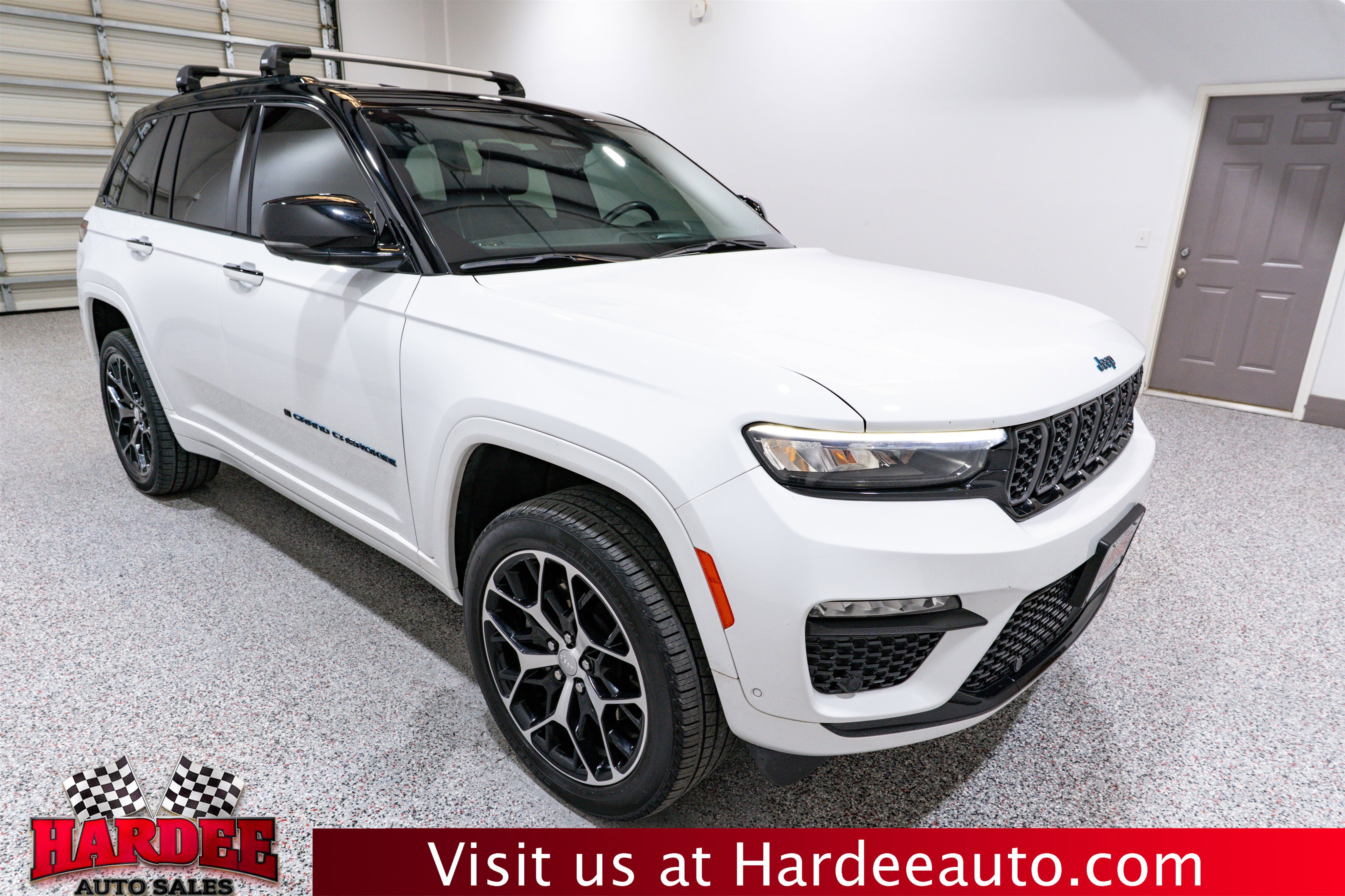 Used 2023 Jeep Grand Cherokee Summit w/ High Altitude Package image 6