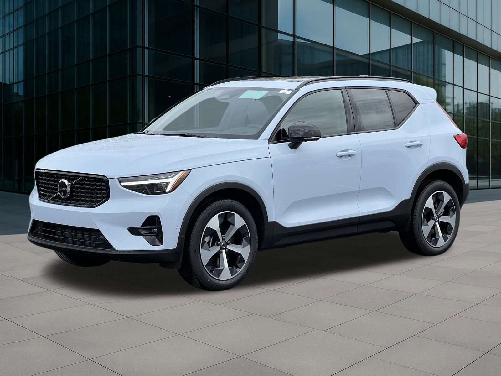 New 2026 Volvo XC40 B5 Plus w/ Protection Package Premier