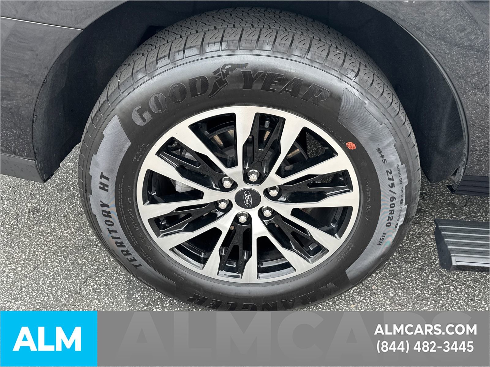 Certified 2025 Ford Expedition Platinum image 22