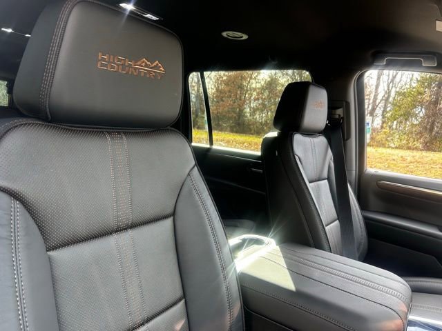 New 2026 Chevrolet Suburban High Country image 21