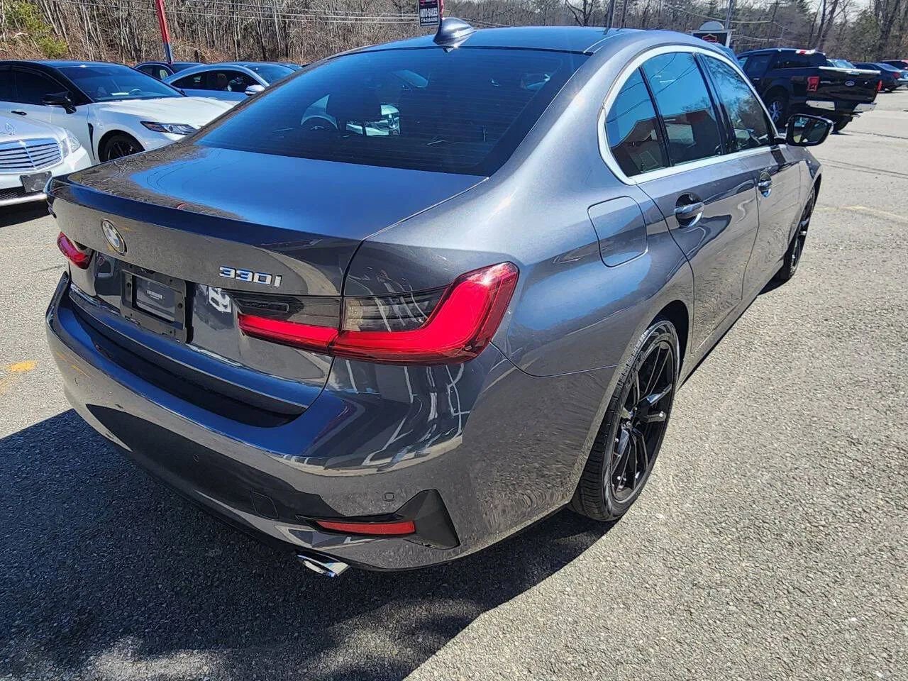 Used 2021 BMW 330i xDrive Sedan w/ Premium Package image 5