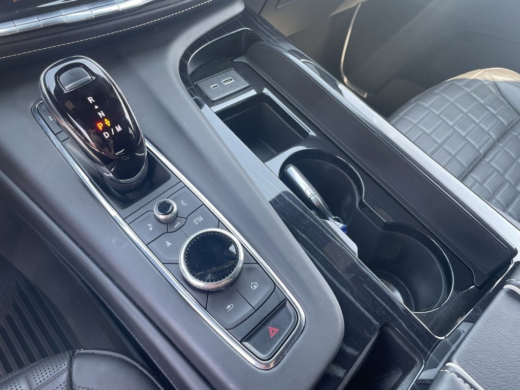 Used 2024 Cadillac Escalade V w/ LPO, ONYX Package image 16