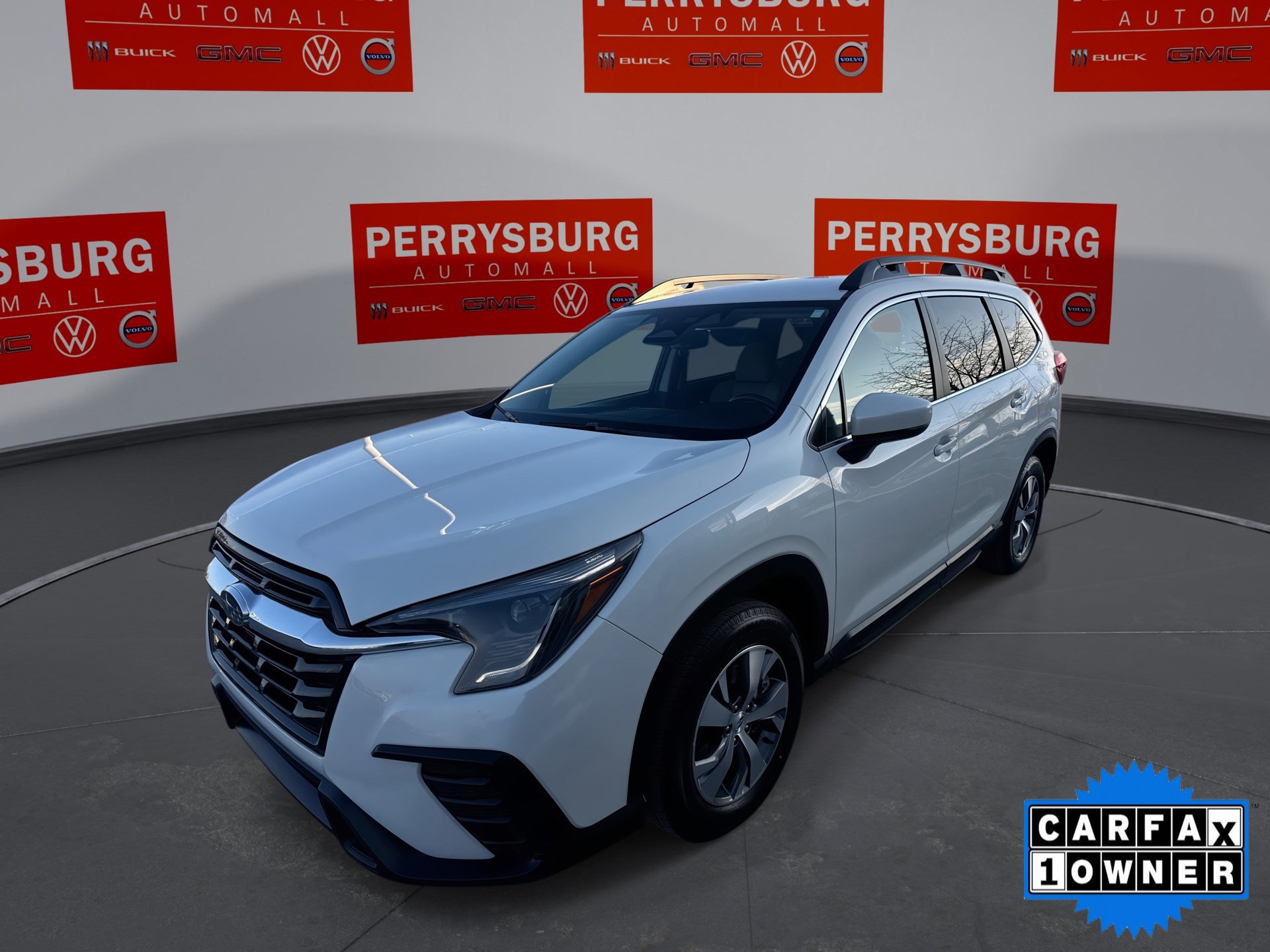 Used 2024 Subaru Ascent Premium w/ Convenience Package