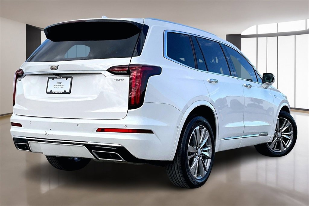 Used 2022 Cadillac XT6 Premium Luxury w/ Technology Package image 2