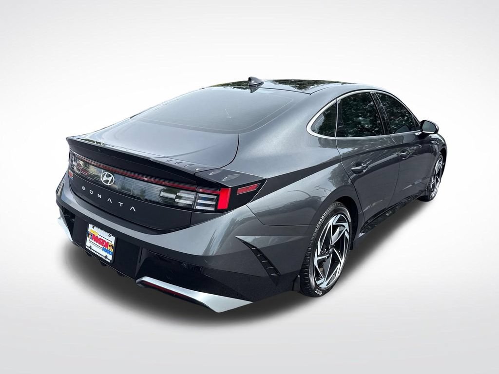 Certified 2024 Hyundai Sonata SEL w/ Convenience Package FWD image 5
