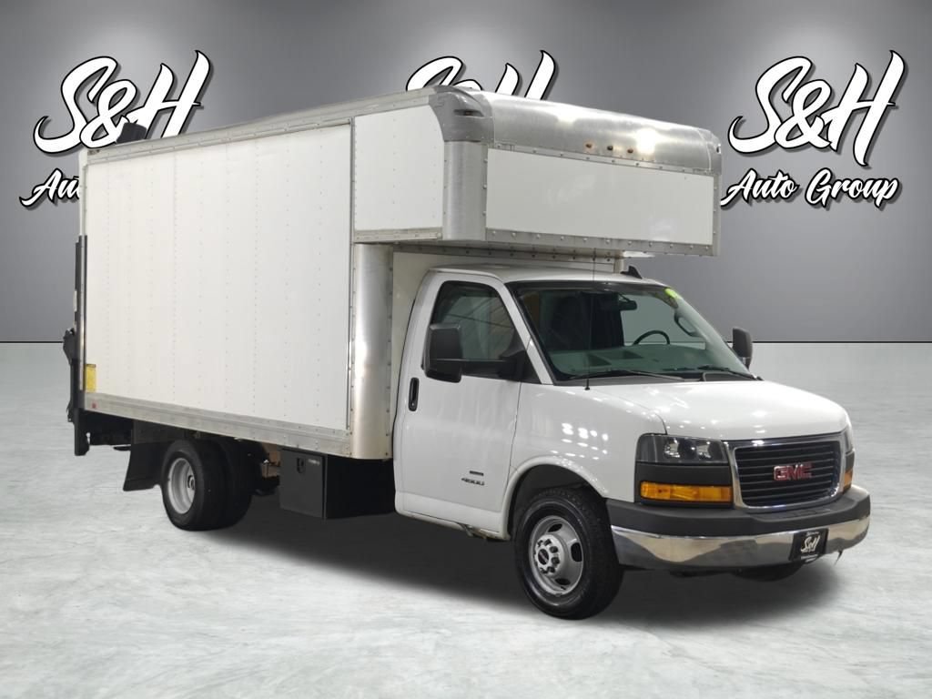 Used 2021 GMC Savana 4500 w/ Power Convenience Package RWD image 2