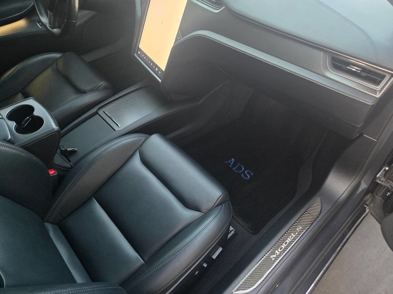 Used 2020 Tesla Model S Performance AWD/4WD image 27