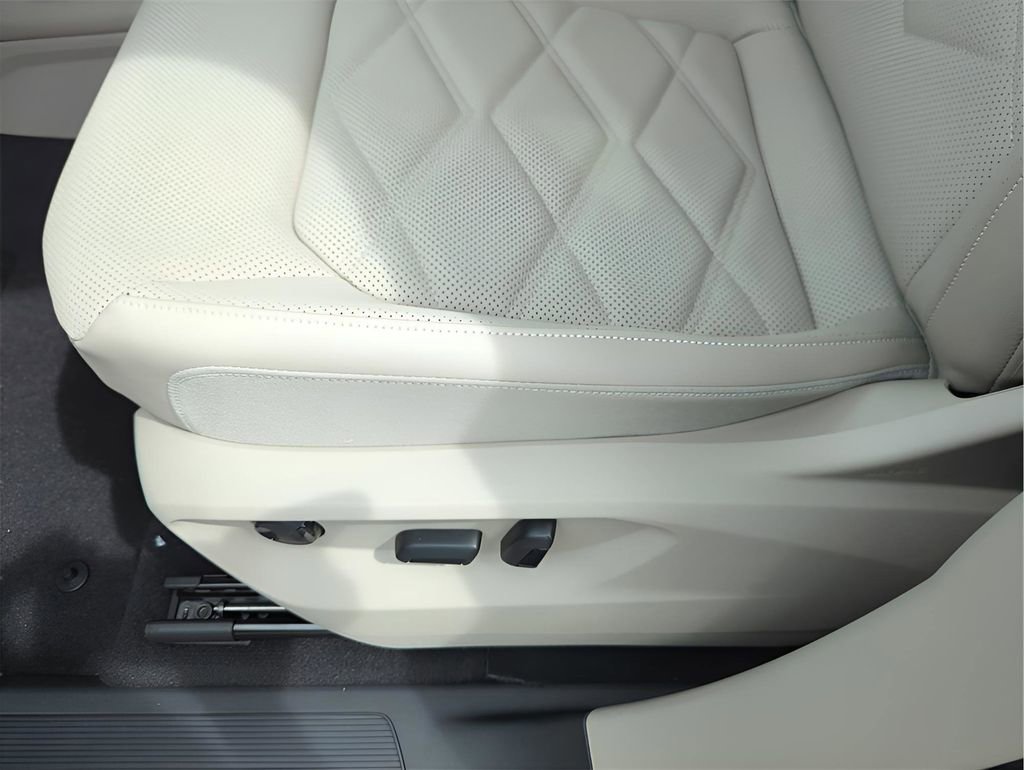 New 2026 Volkswagen Atlas SE image 23