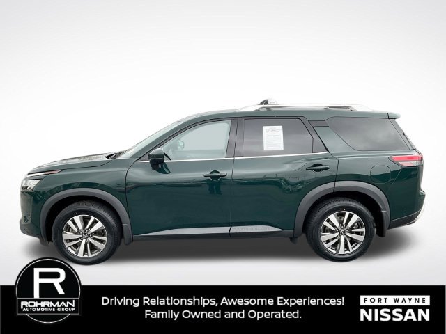 Used 2024 Nissan Pathfinder SL AWD/4WD image 7