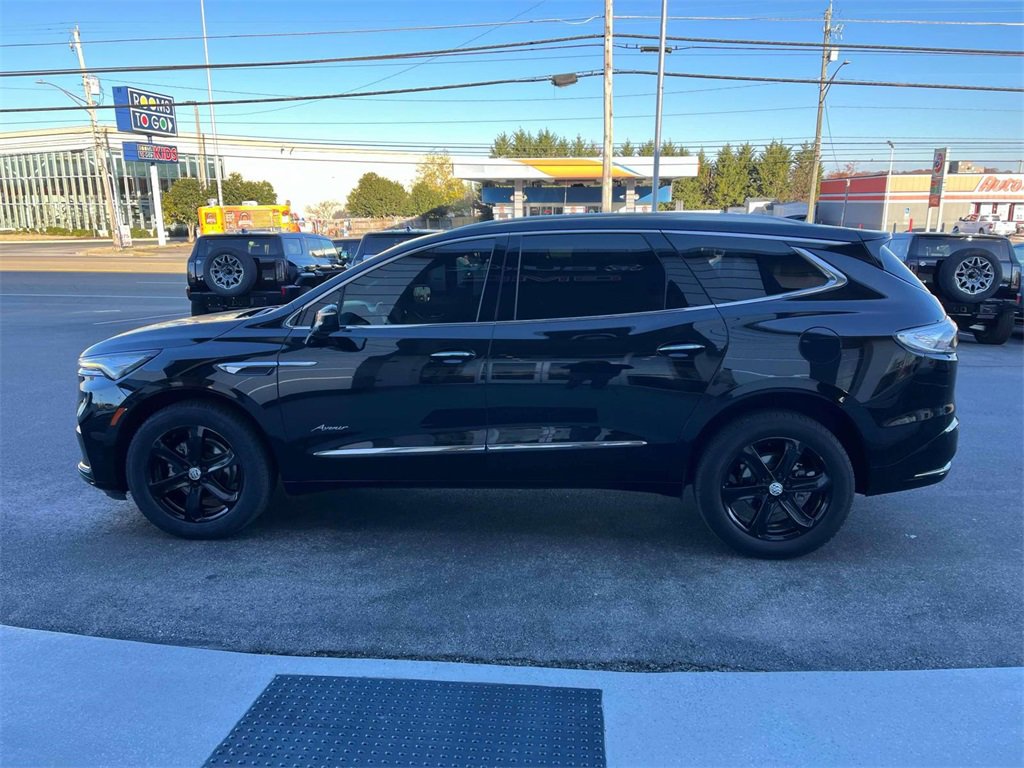 Used 2023 Buick Enclave Avenir w/ Avenir Technology Package image 6