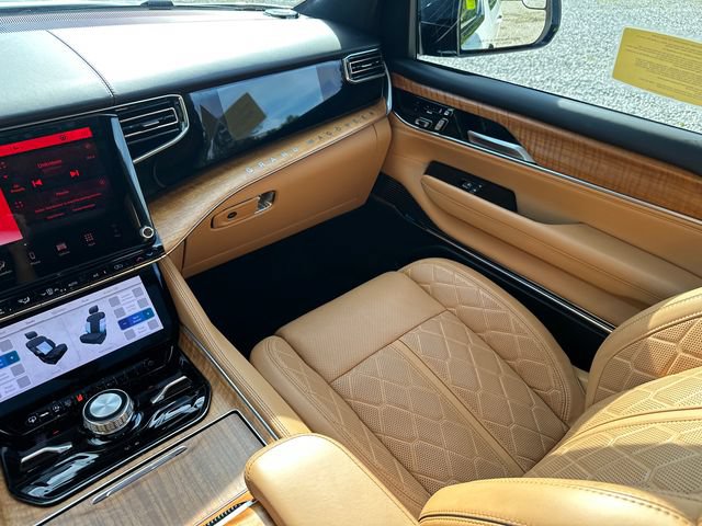 Used 2025 Jeep Grand Wagoneer L Series III w/ Rear Seat Video Group 1 AWD/4WD image 24