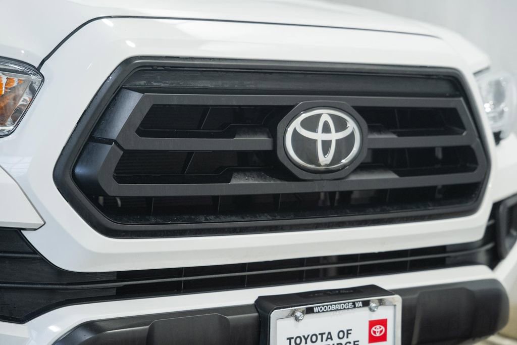 Used 2022 Toyota Tacoma SR w/ SR Convenience Package RWD image 9