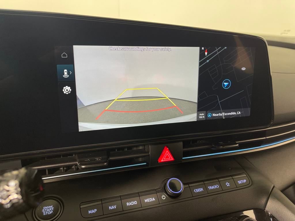 New 2025 Hyundai Elantra SEL image 23