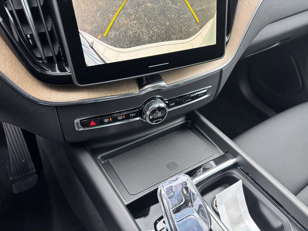 New 2026 Volvo XC60 B5 Plus w/ Protection Package Premier image 21
