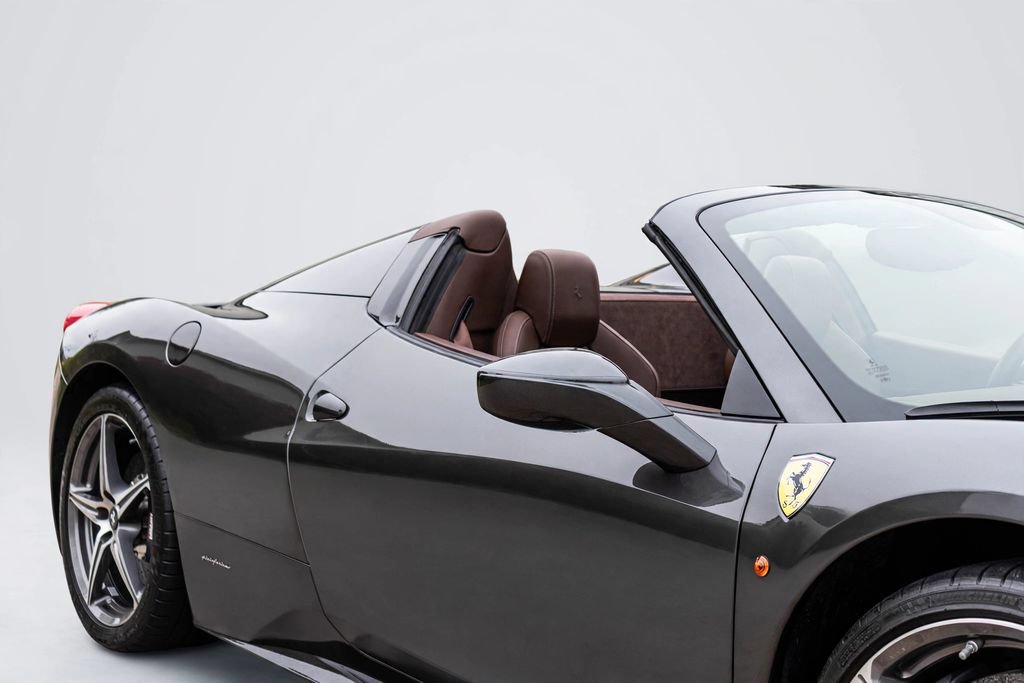 Used 2013 Ferrari 458 Spider RWD image 15