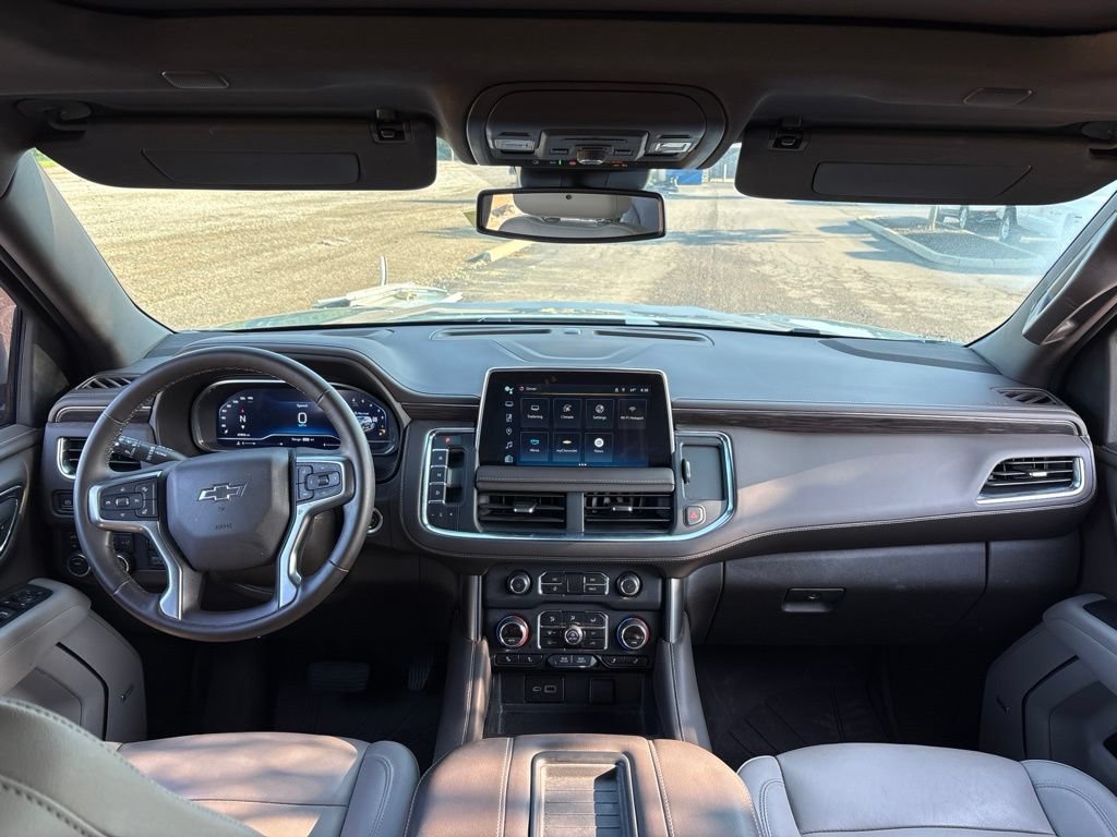 Used 2023 Chevrolet Tahoe Z71 w/ Luxury Package AWD/4WD image 20