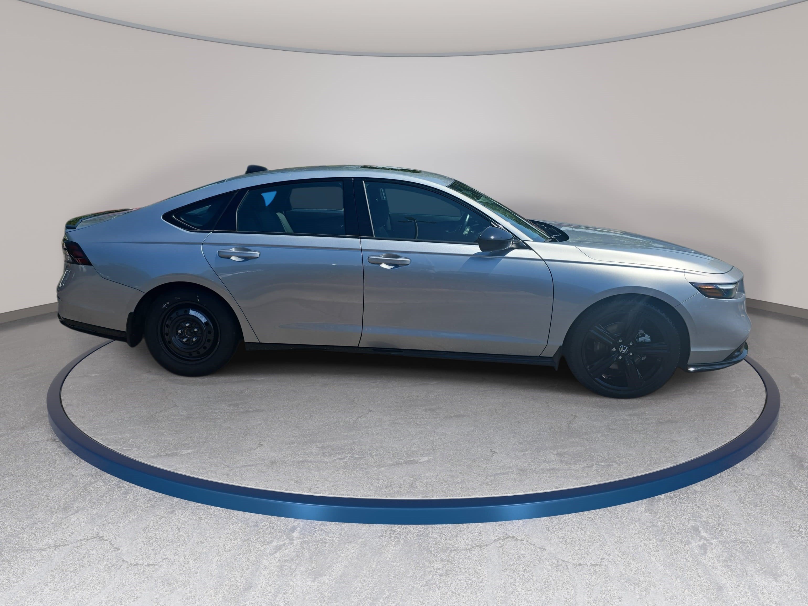 Used 2025 Honda Accord Sport image 4