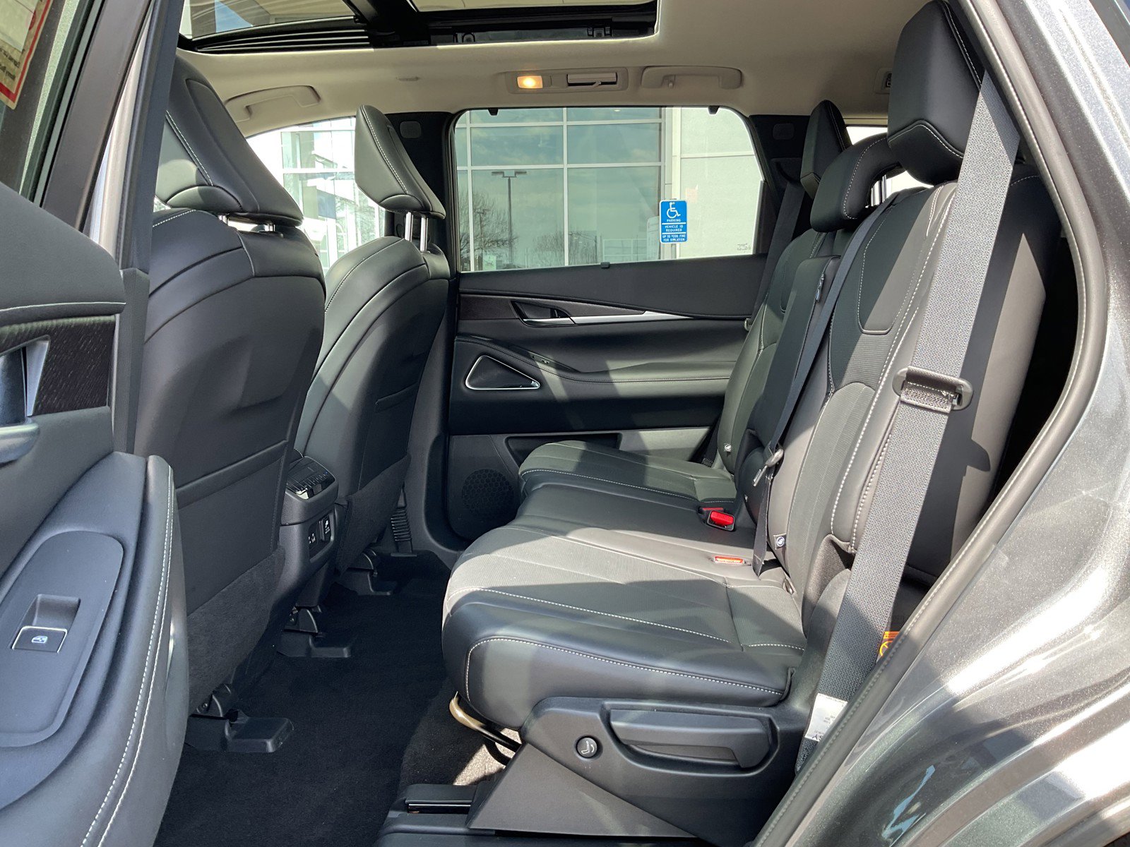 Used 2025 INFINITI QX60 Sensory AWD/4WD image 24