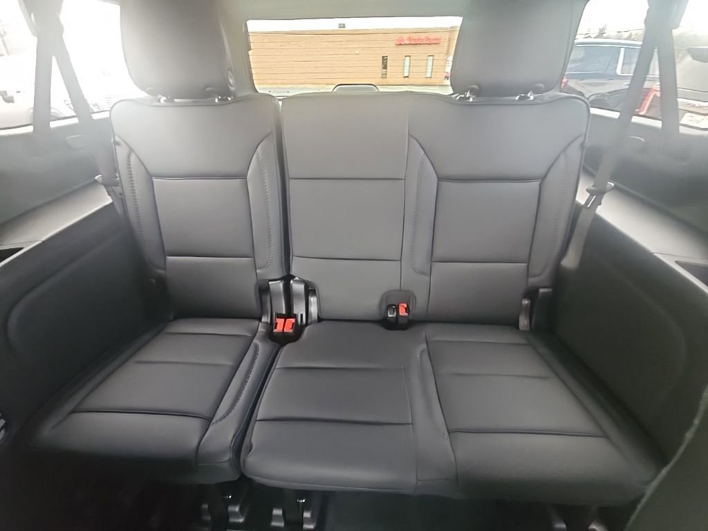 Used 2026 GMC Yukon XL Denali w/ Sun & Power Step Package AWD/4WD image 22