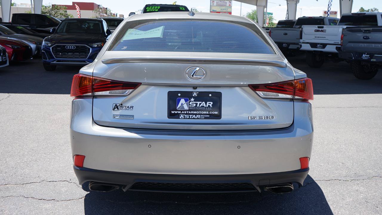 Used 2018 Lexus IS 300 F Sport RWD image 4