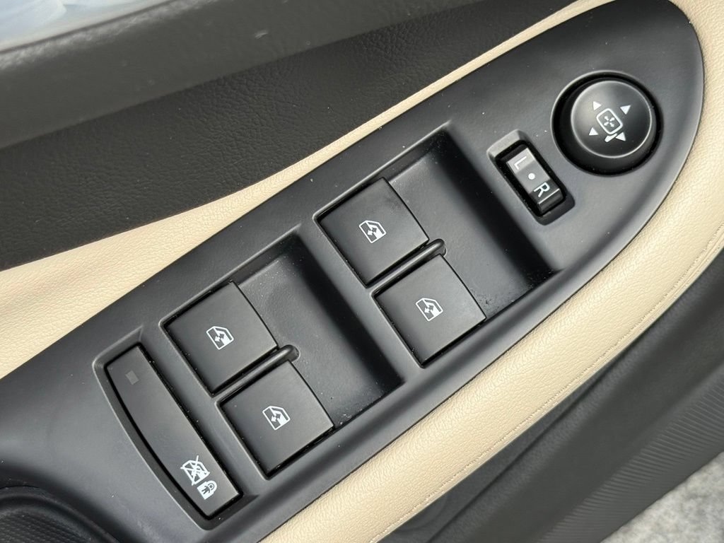 Used 2020 Buick Envision Essence FWD image 15