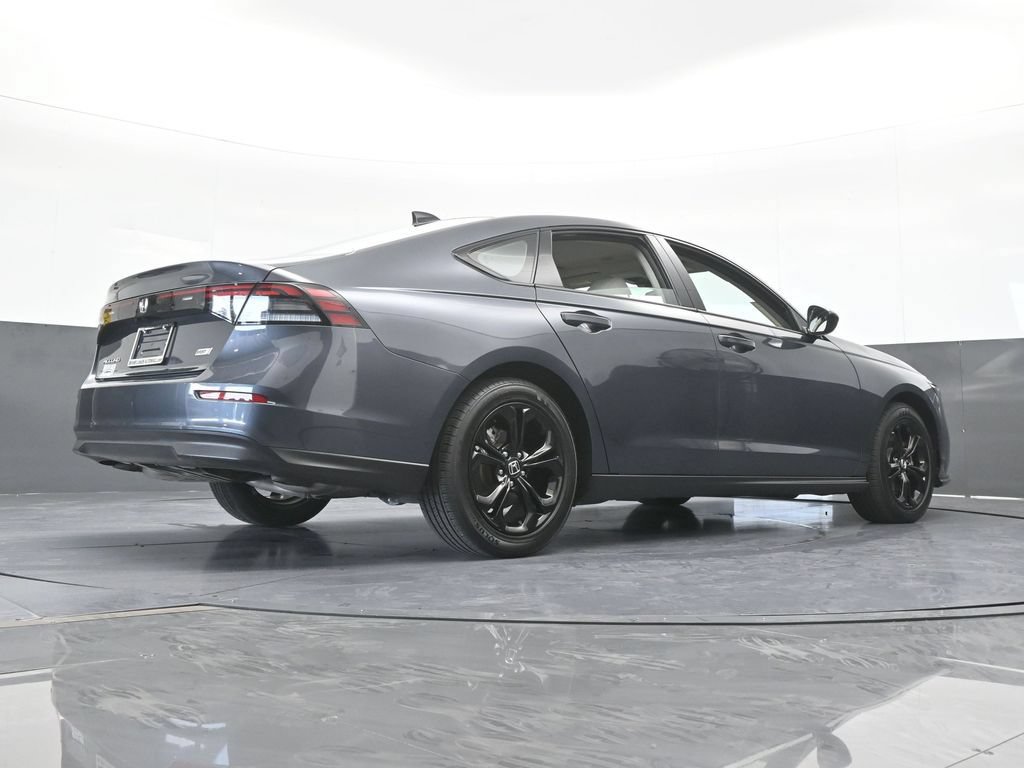 Used 2025 Honda Accord SE image 59