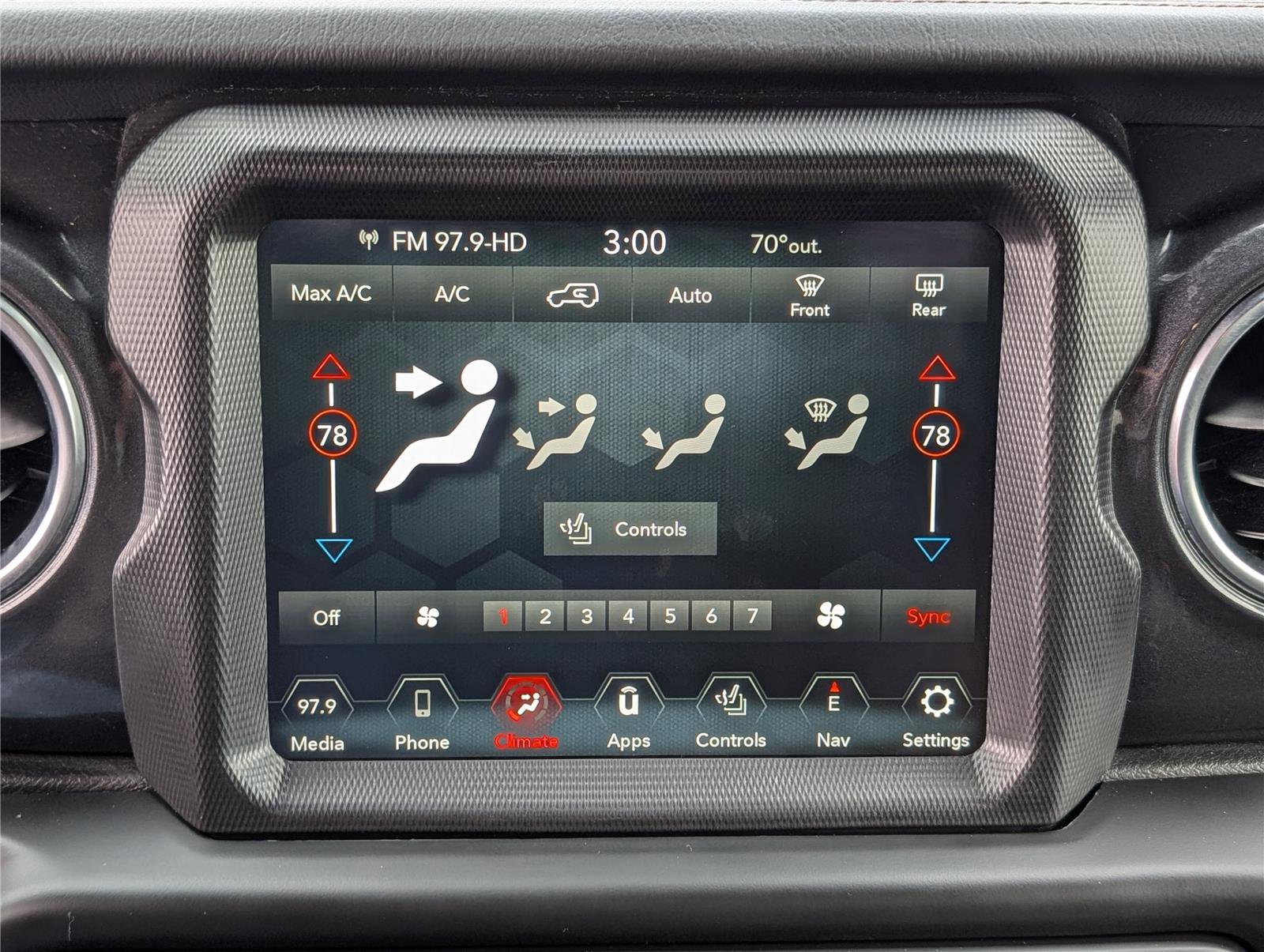 Used 2023 Jeep Wrangler Unlimited Rubicon 392 w/ Xtreme Recon 35" Tire Package AWD/4WD image 29