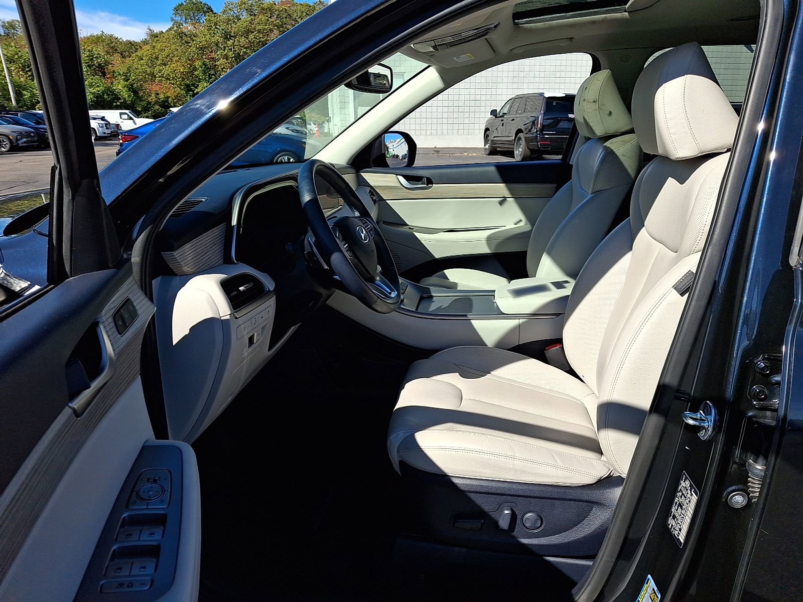 Used 2021 Hyundai Palisade SEL w/ Premium Package image 14