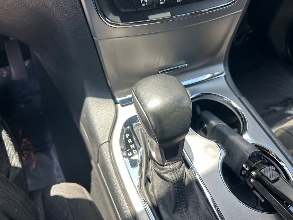 Used 2019 Jeep Grand Cherokee Laredo RWD image 14