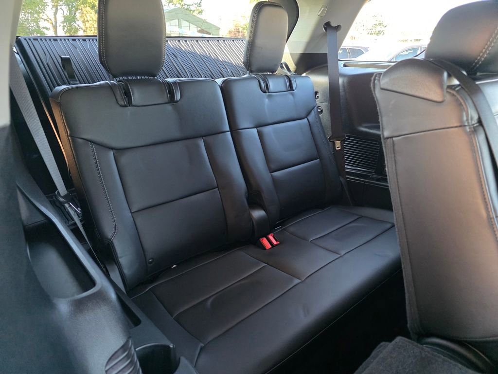 Used 2023 Ford Explorer XLT w/ Equipment Group 202A image 23