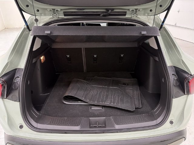 Certified 2024 Chevrolet Trax ACTIV w/ Sunroof Package FWD image 16