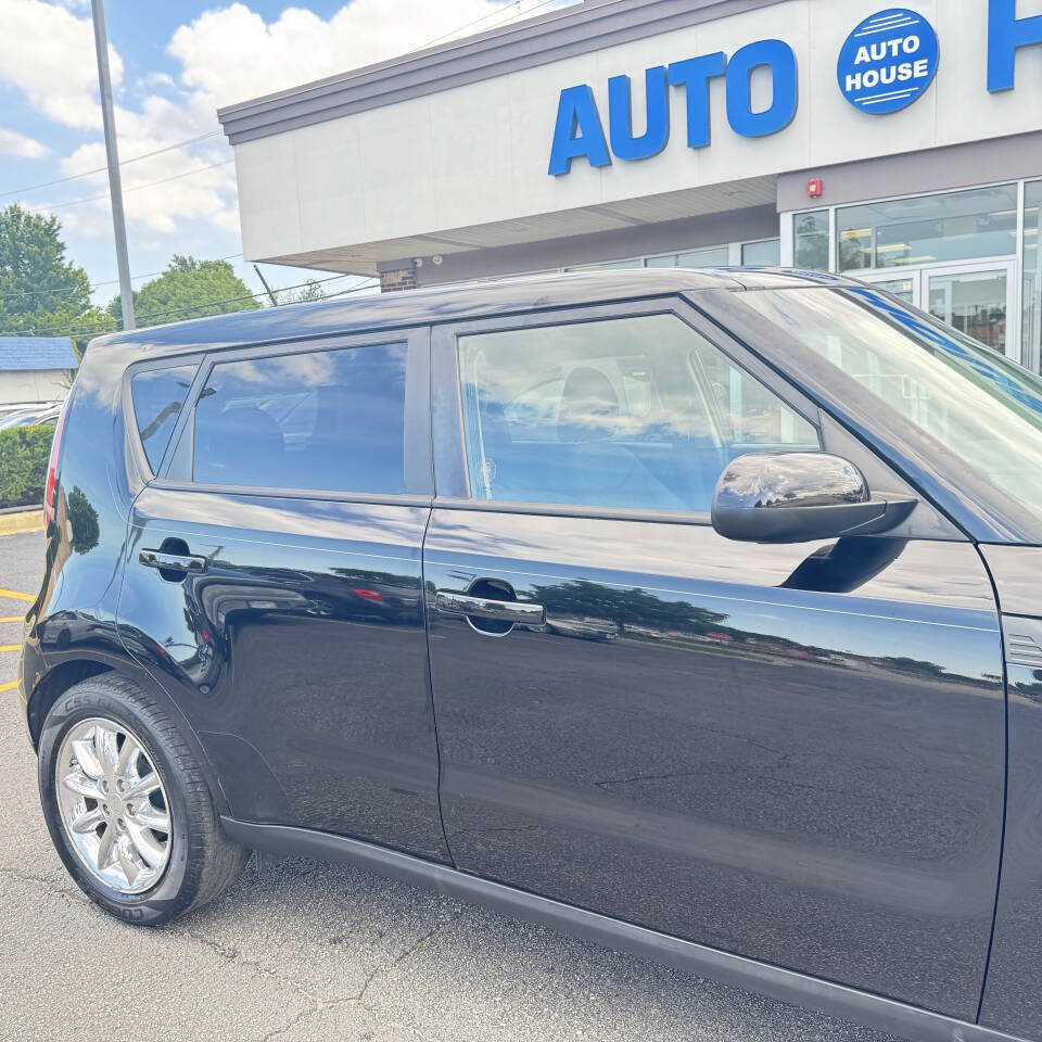 Used 2014 Kia Soul FWD image 9