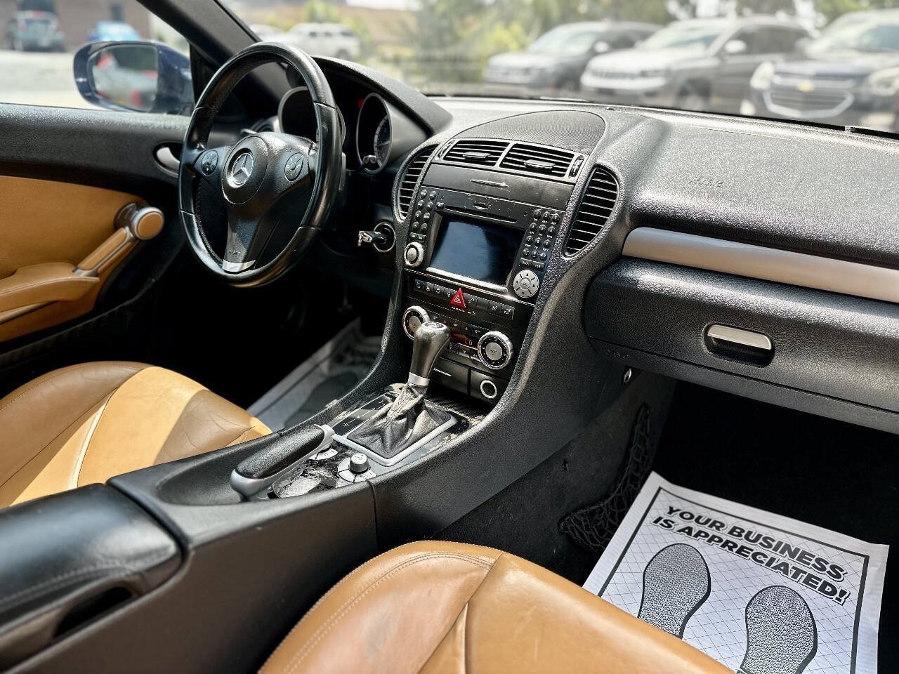 Used 2011 Mercedes-Benz SLK 350 w/ Multimedia Pkg image 24