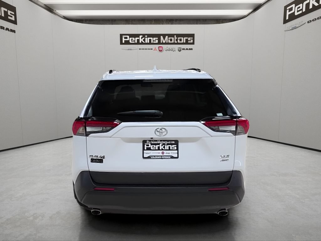 Used 2025 Toyota RAV4 XLE w/ Convenience Package AWD/4WD image 4